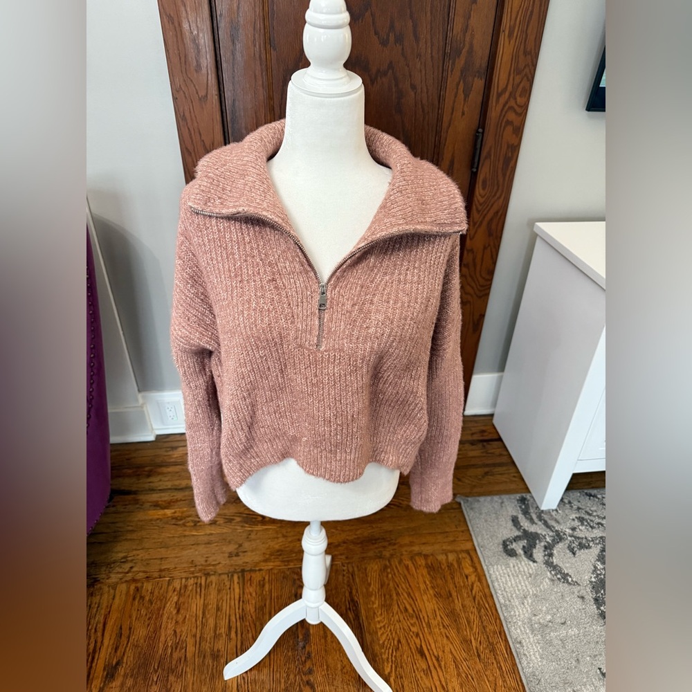 Abercrombie & Fitch Quarter Zip Sweater - size small